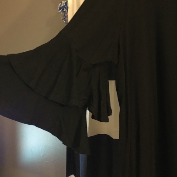 SOLD. Black tunic bell sleeve - Picture 2 of 3